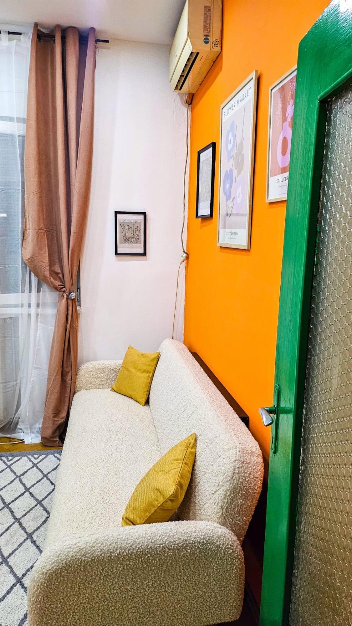 Downtown Tiny Houses Near Cismigiu Gardens Bucharest Exterior photo